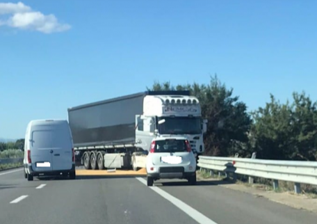 Villapiana Incidente Sulla Scontro Tra Mezzo Pesante E Un Auto