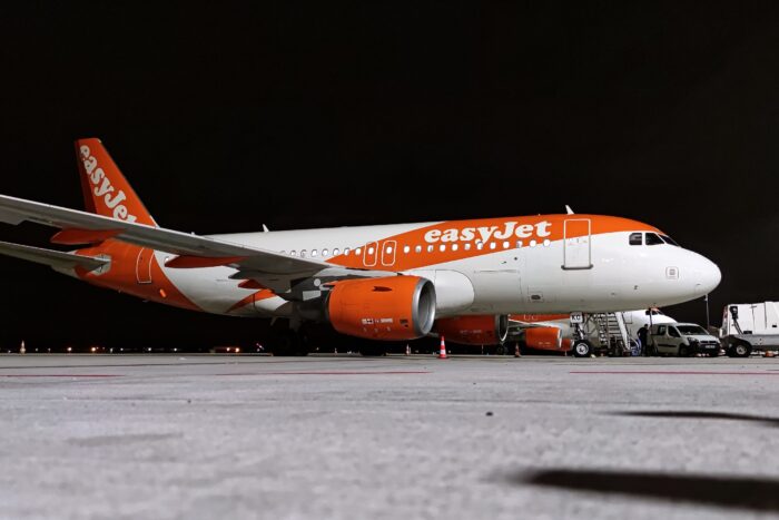 Voli Easyjet Milano Lamezia E Ritorno Ritardo Record Di 15 Ore Ai