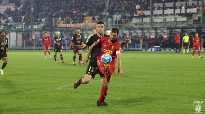 Serie B. Catanzaro, Momento No: A Venezia La Terza Sconfitta Di Fila ...