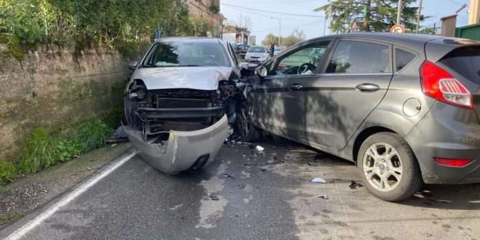 Cessaniti, Scontro Frontale Tra Due Auto: Due Feriti - Iacchite.blog