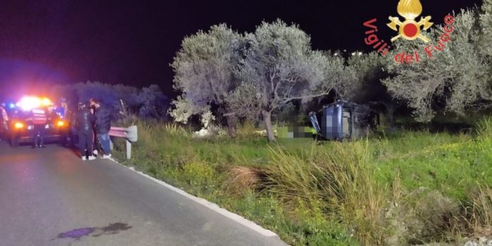 Isca Sullo Jonio. Ancora Sangue Sulla 106, Tragico Incidente Nella ...